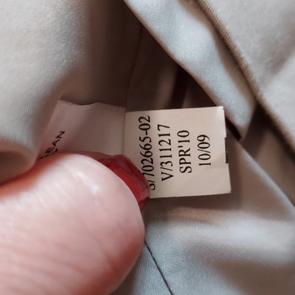 Banana Republic Beige Pencil Knee Length Skirt with Accented Waistband Size 6 - Picture 10 of 10